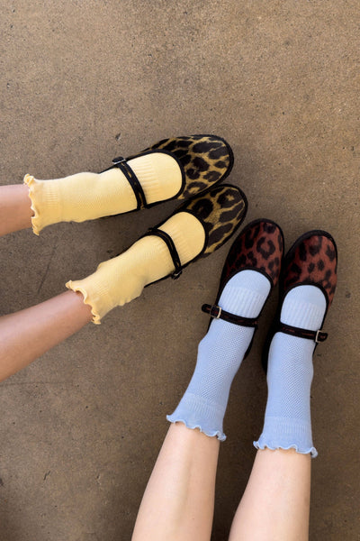 Ruffled Hugger Crew Socks: PERIWINKLE / RED