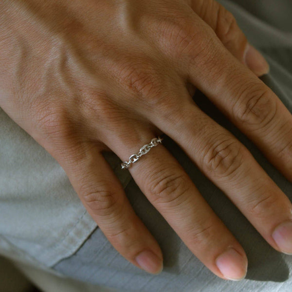 Baby Brizo Chain Ring: Sterling Silver