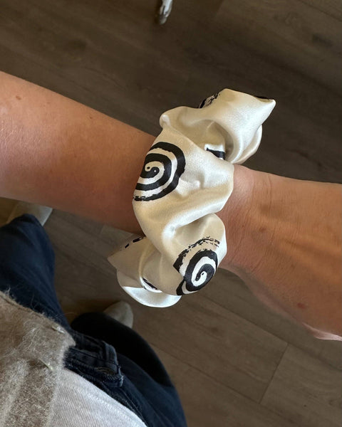 Mount Sunny Spiral Scrunchie