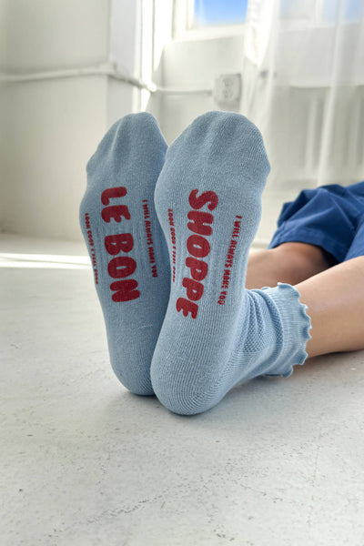 Ruffled Hugger Crew Socks: PERIWINKLE / RED
