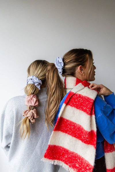 oversized scrunchie - light blue