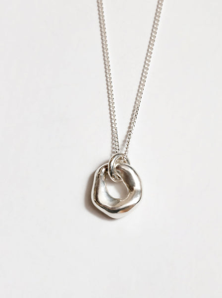 oval pendant necklace